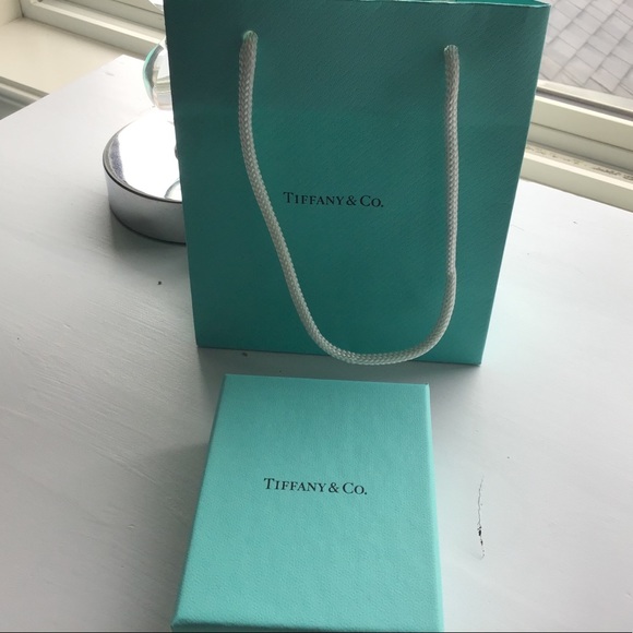 Tiffany & Co. Elsa Peretti Pink Sapphire Open Heart Ring - Picture 3 of 3